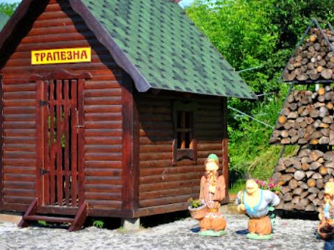 коммерческая по адресу Івана Франка, 1