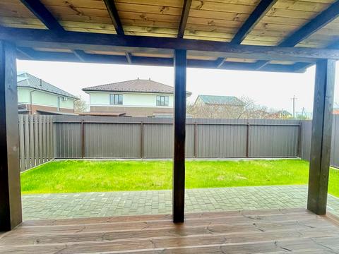 будинок за адресою Вишнева вул.