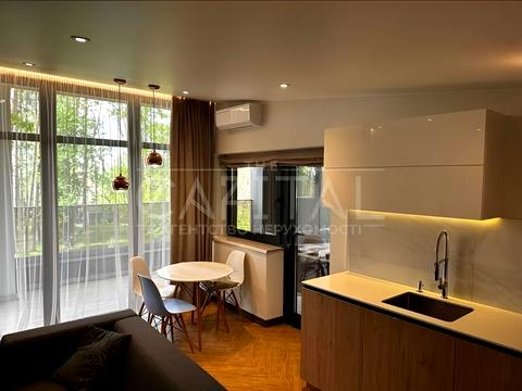 будинок за адресою Першотравнева вул., 100