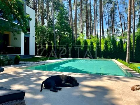 будинок за адресою Першотравнева вул., 100