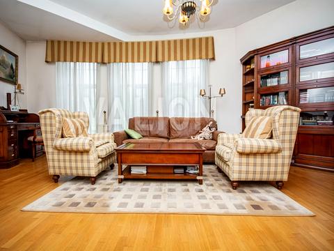 дом по адресу Строителей, 9