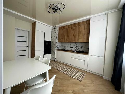 квартира за адресою Героїв Майдану вул. (Червоноармійська), 192