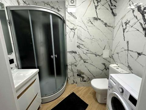 квартира за адресою Героїв Майдану вул. (Червоноармійська), 192