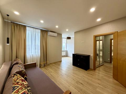 квартира за адресою Велика Кільцева вул., 9