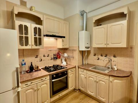 квартира за адресою Старомостова пл. (Миколи Островського), 1