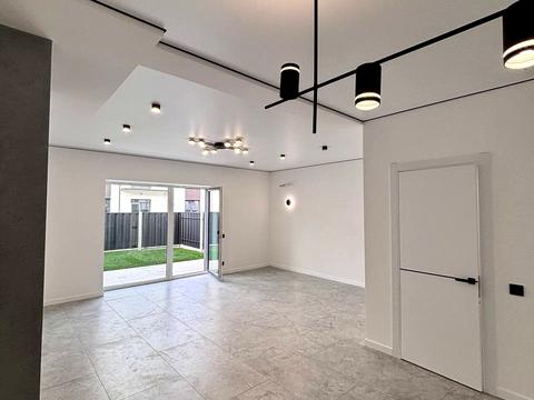 будинок за адресою Місячна вул.