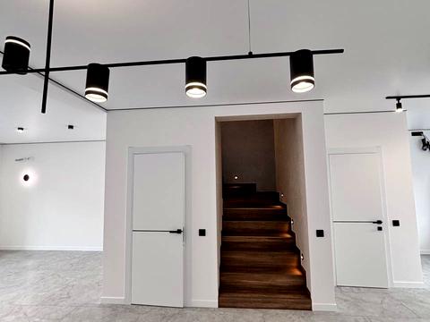 будинок за адресою Місячна вул.