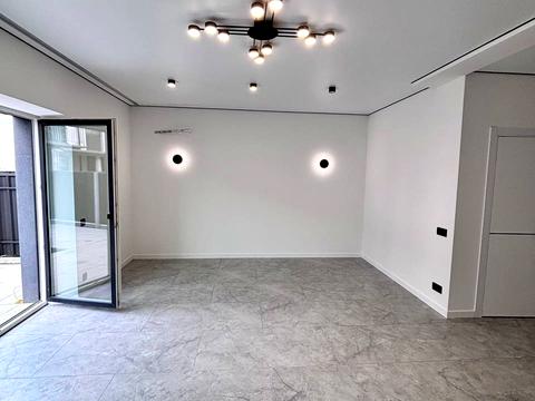 будинок за адресою Місячна вул.