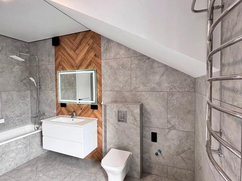 будинок за адресою Місячна вул.