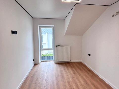 будинок за адресою Місячна вул.