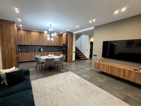 дом по адресу 7-ма ул., 20