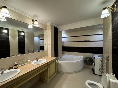 квартира за адресою Володимира Івасюка просп. (Героїв Сталінграду), 53-Б