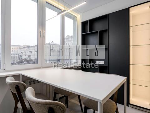 комерційна за адресою Володимирська вул., 51/53