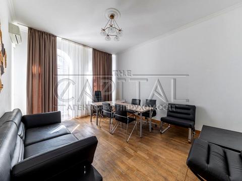 комерційна за адресою Велика Васильківська вул. (Червоноармійська), 32-А