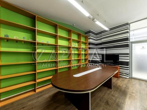 комерційна за адресою Велика Васильківська вул. (Червоноармійська), 32-А