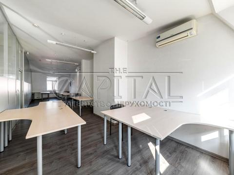 комерційна за адресою Велика Васильківська вул. (Червоноармійська), 32-А