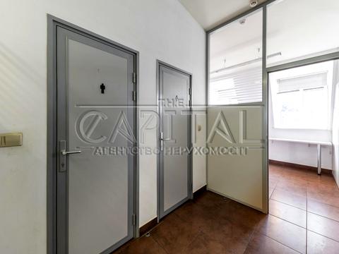 комерційна за адресою Велика Васильківська вул. (Червоноармійська), 32-А