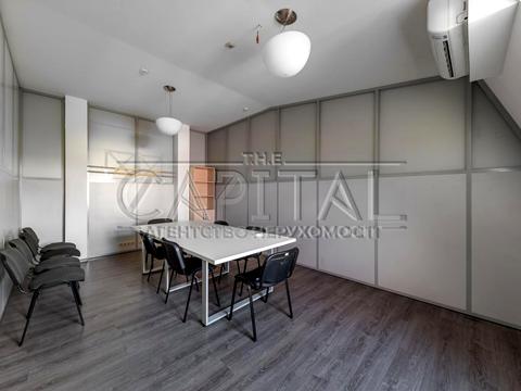 комерційна за адресою Велика Васильківська вул. (Червоноармійська), 32-А