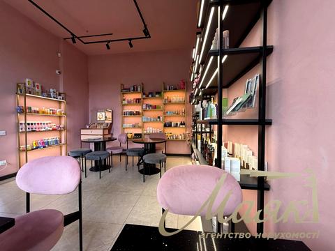 комерційна за адресою Андрія Верхогляда вул. (Михайла Драгомирова), 1-20