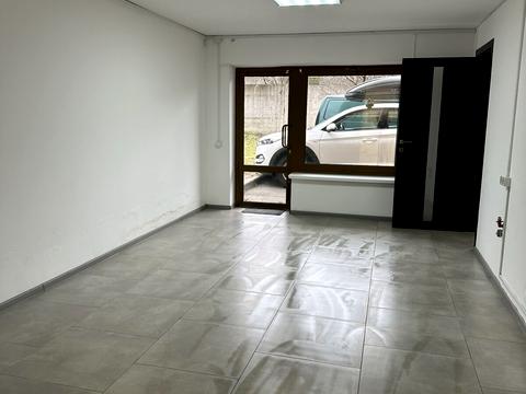 комерційна за адресою Павла Тичини вул., 2в