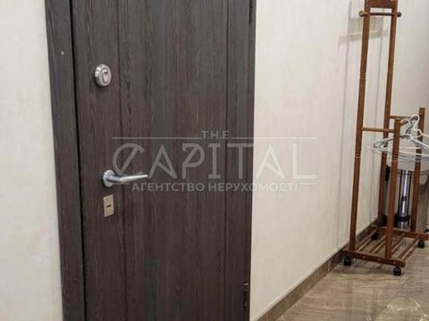 комерційна за адресою Антоновича вул. (Горького), 165