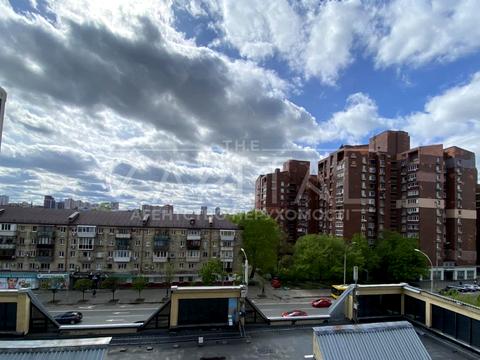 комерційна за адресою Антоновича вул. (Горького), 165