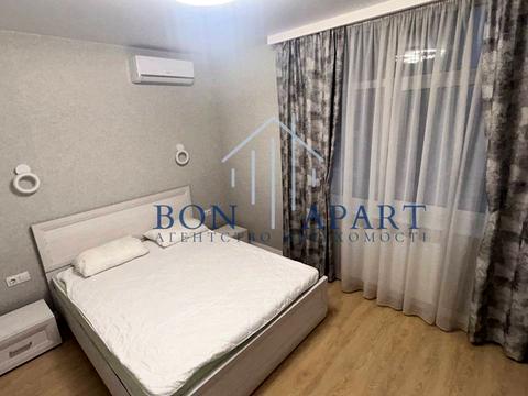 квартира по адресу Олександра Олеся ул., 4-Б