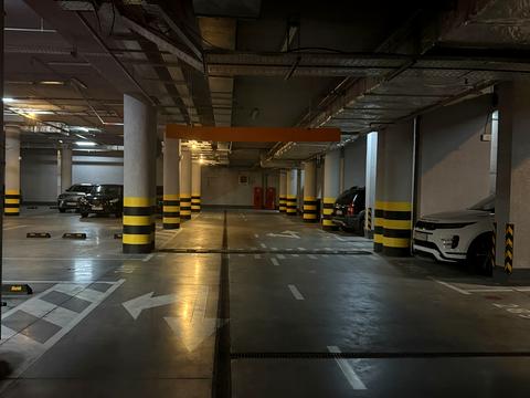 паркомісце за адресою Бульварно-Кудрявська вул. (Воровського), 17-А