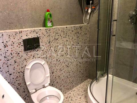 комерційна за адресою Жилянська вул., 68