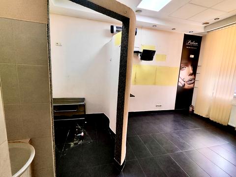 комерційна за адресою Шевченка пл., 3