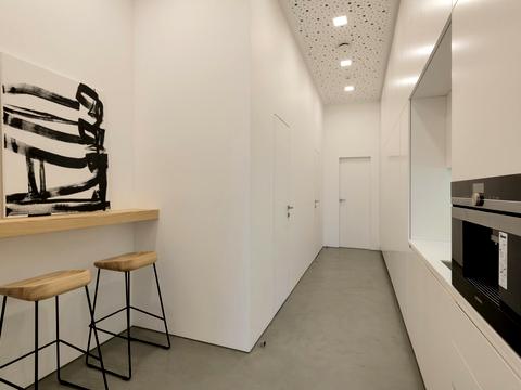 комерційна за адресою Олександра Кониського вул., 46