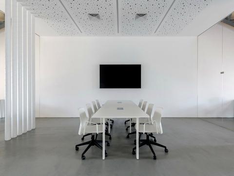 комерційна за адресою Олександра Кониського вул., 46