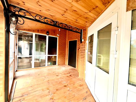 комерційна за адресою Шевченка пл., 3