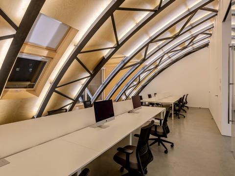 комерційна за адресою Олександра Кониського вул., 46