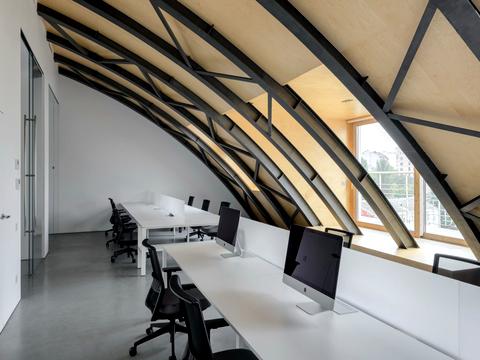 комерційна за адресою Олександра Кониського вул., 46