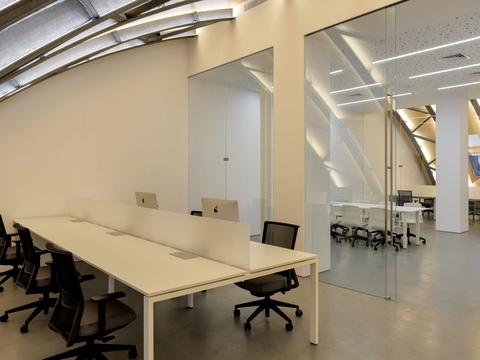 комерційна за адресою Олександра Кониського вул., 46