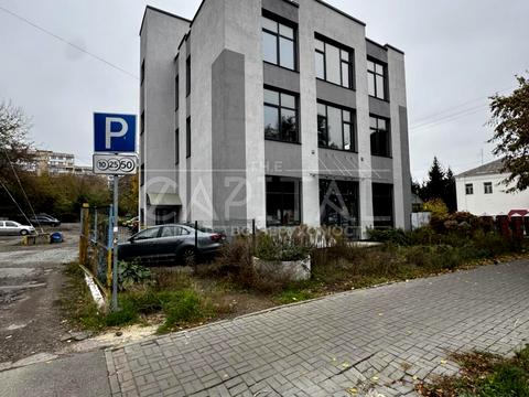 комерційна за адресою Мостицька вул., 4