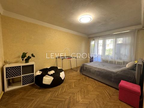 квартира за адресою Братиславська вул., 8