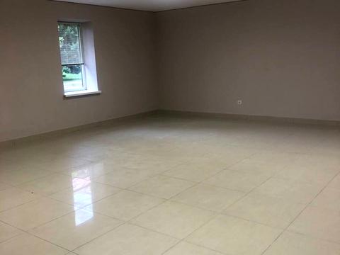 комерційна за адресою Павла Тичини вул., 2 в