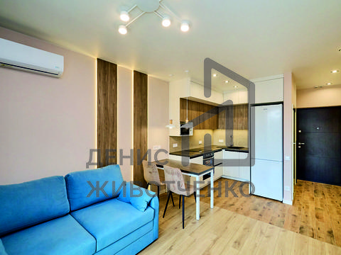 квартира за адресою Віктора Некрасова вул. (Північно-Сирецька), 8