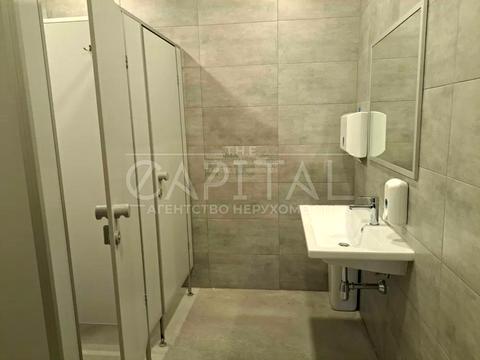 комерційна за адресою Польова вул., 21