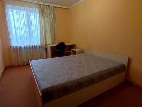 квартира за адресою Довженка вул., 12