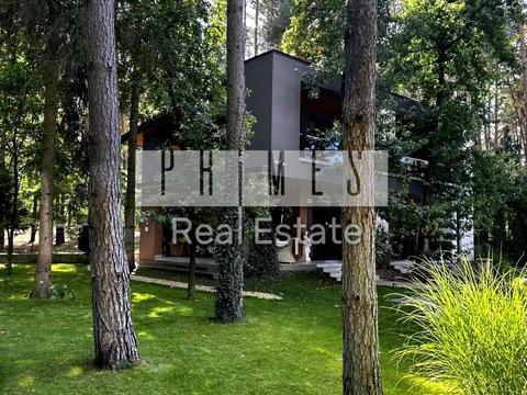 будинок за адресою Першотравнева вул.