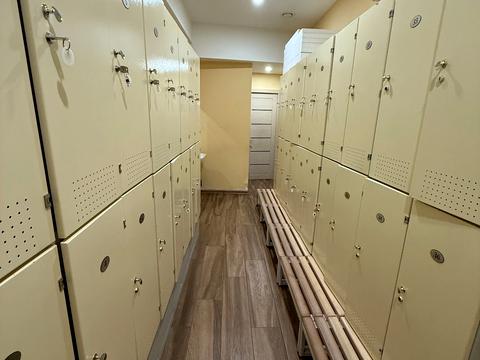 комерційна за адресою Євгена Коновальця вул. (Щорса), 36-д