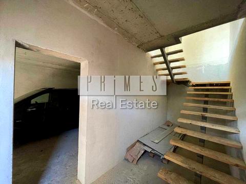 дом по адресу Листопадная ул.