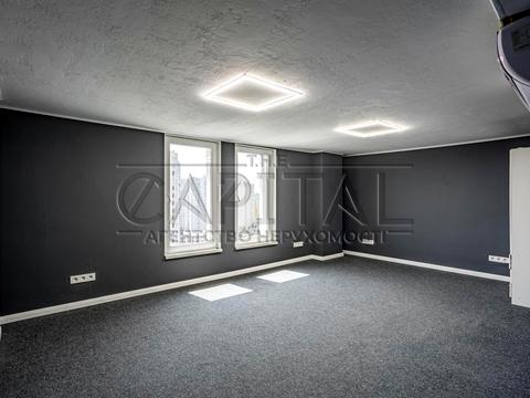 комерційна за адресою Миколи Бажана просп., 16