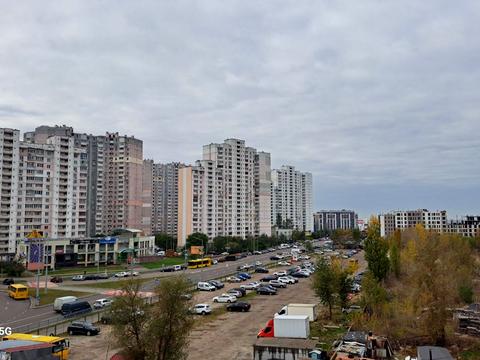 квартира за адресою Милославська вул., 18