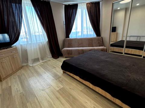 квартира по адресу Небесной Сотни просп. (Маршала Жукова), 111