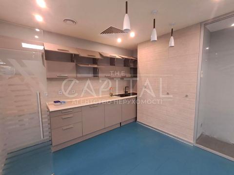 комерційна за адресою Лєскова вул., 1-А