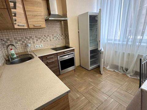 квартира по адресу Небесной Сотни просп. (Маршала Жукова), 111